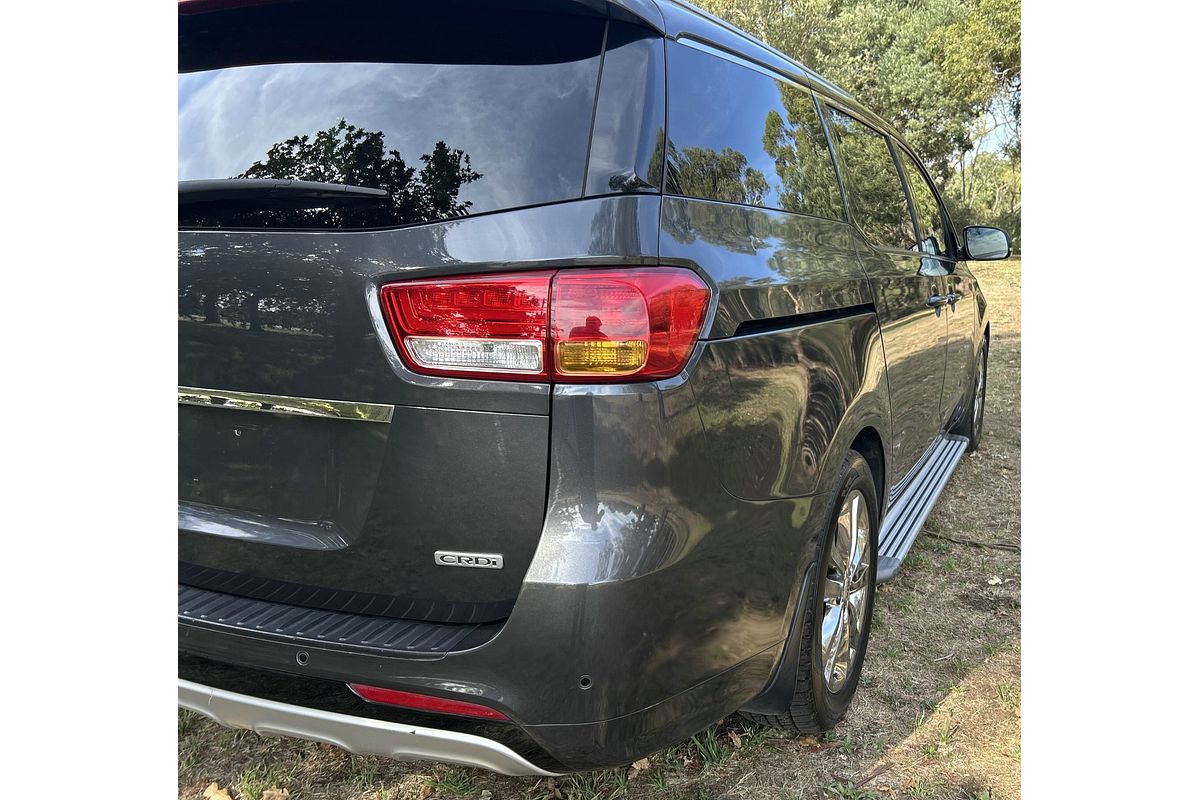 2017 Kia Carnival Platinum YP