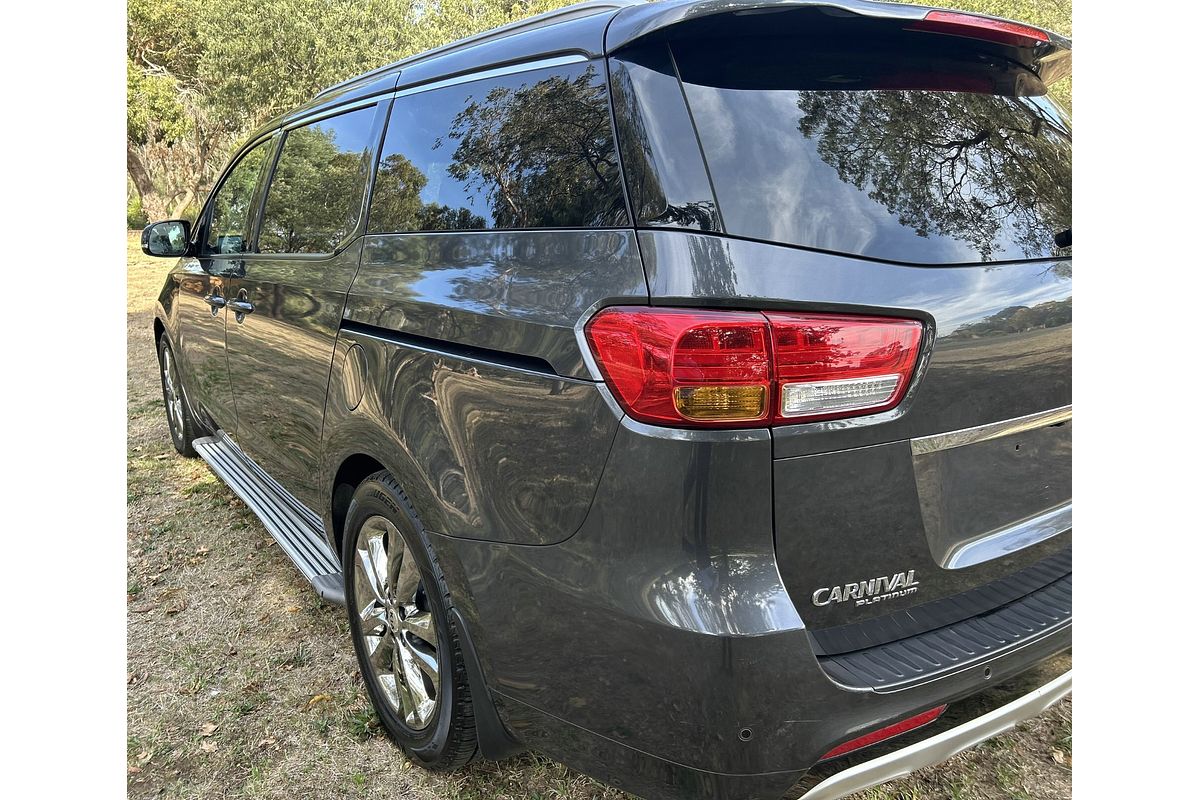 2017 Kia Carnival Platinum YP