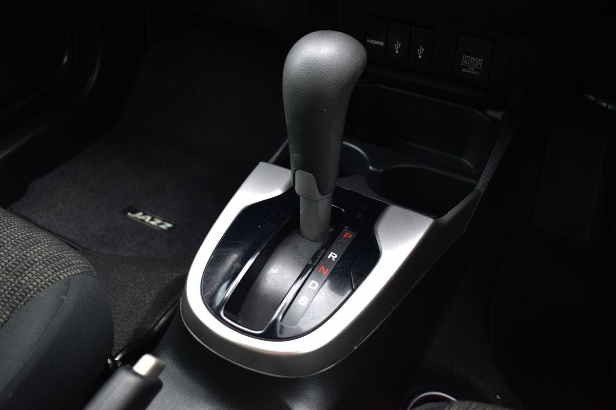 2015 Honda Jazz VTi GF