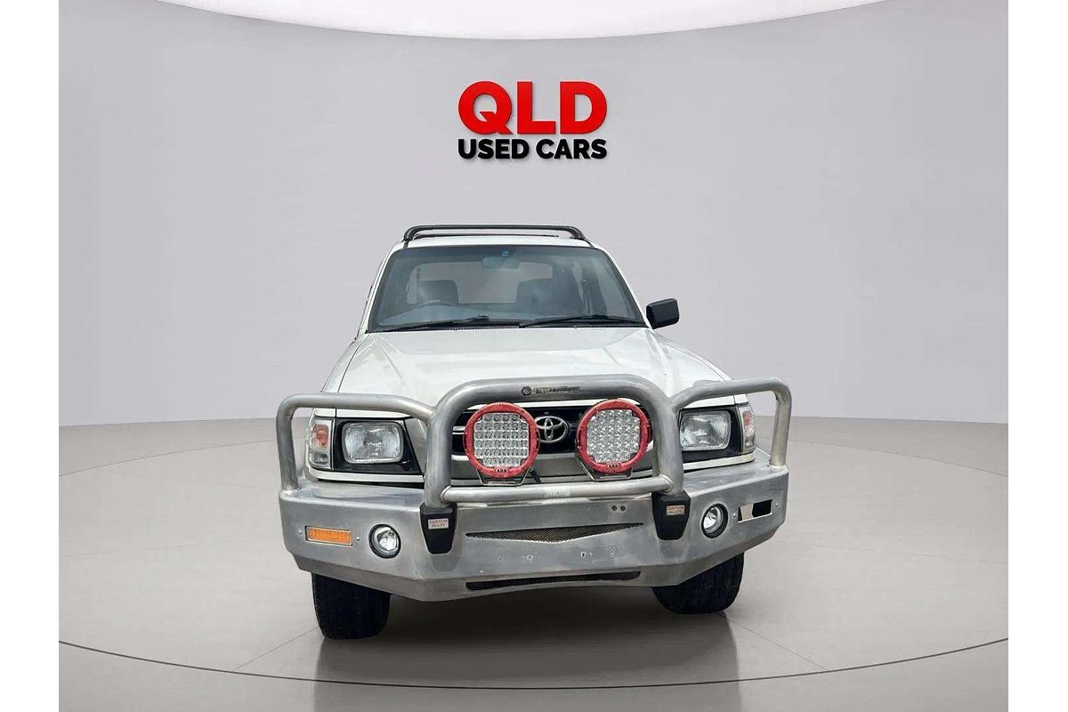 2004 Toyota Hilux  VZN167R 4X4