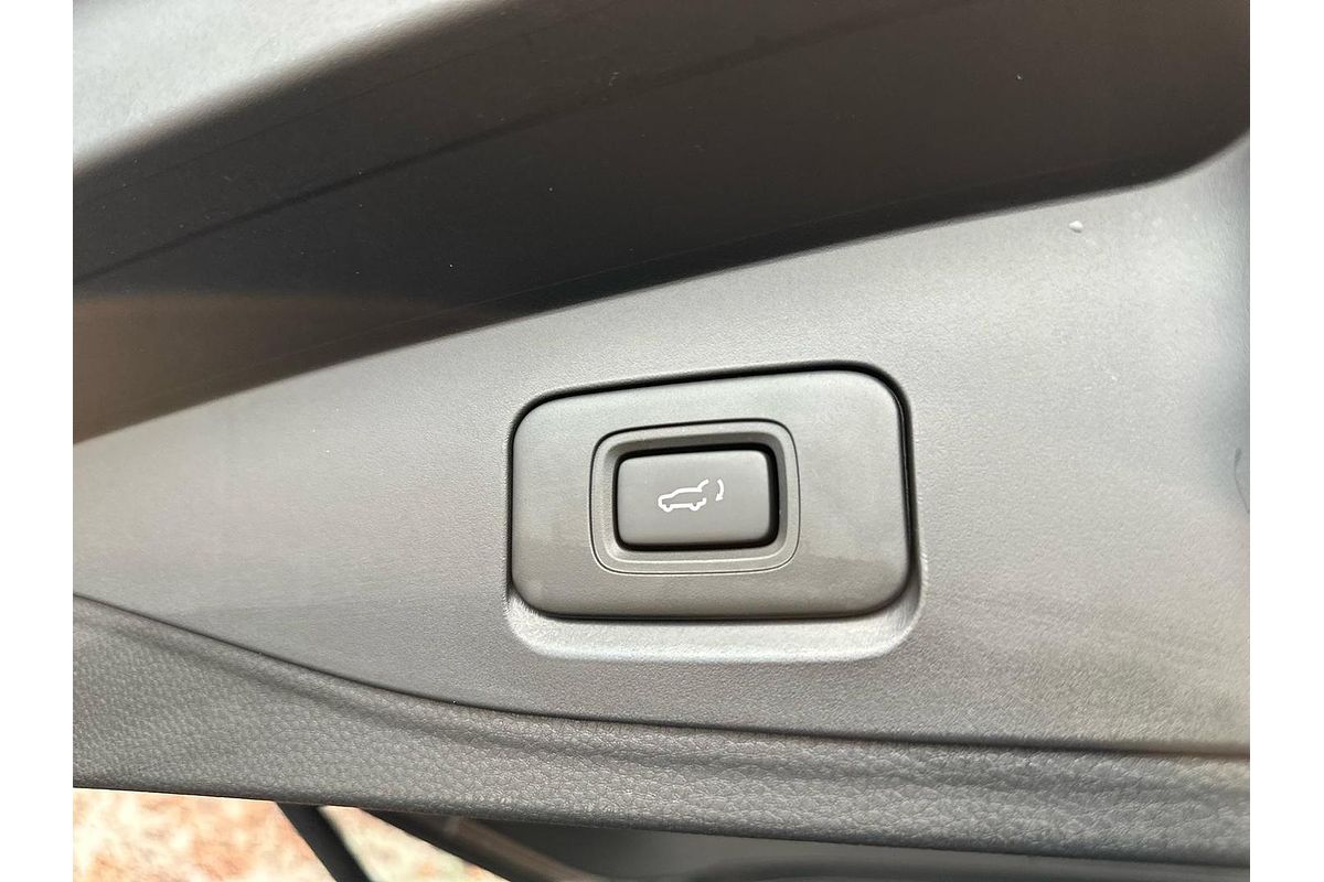 2024 Isuzu MU-X LS-U