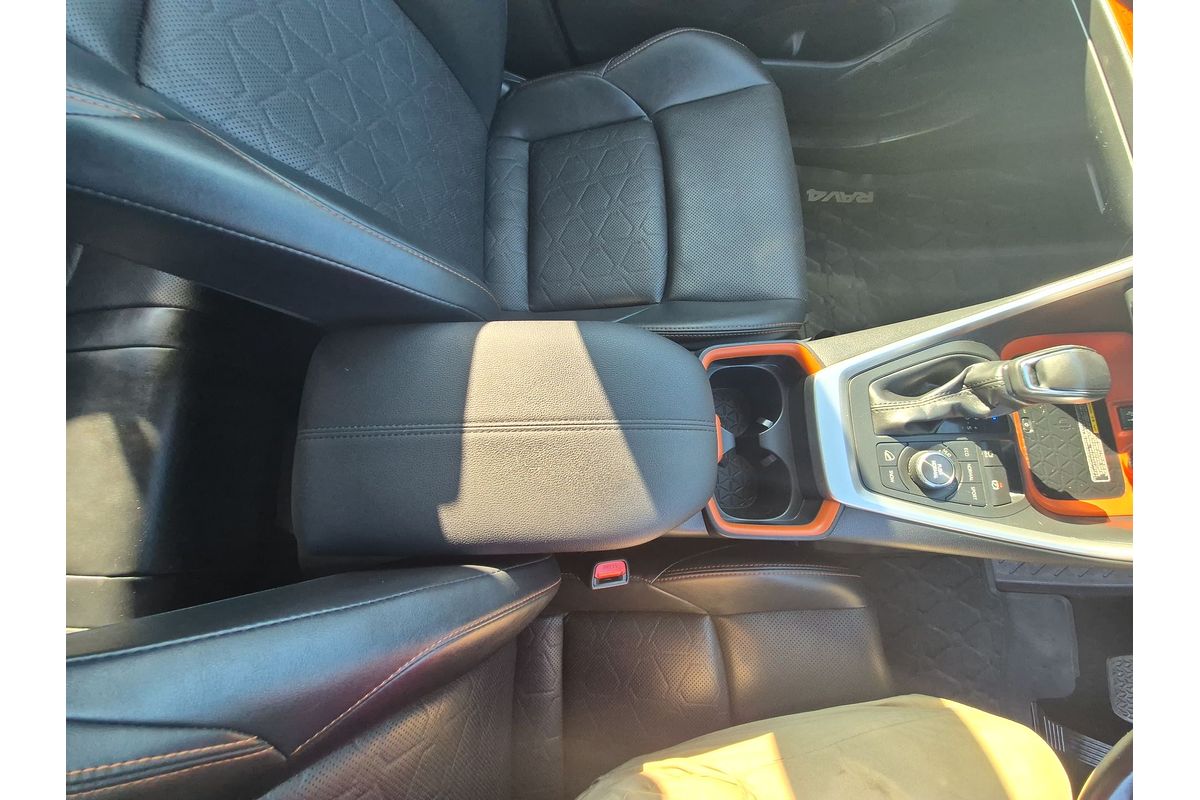 2019 Toyota RAV4 Edge AXAA54R