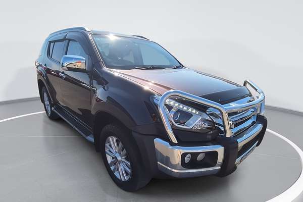 2017 Isuzu MU-X LS-T
