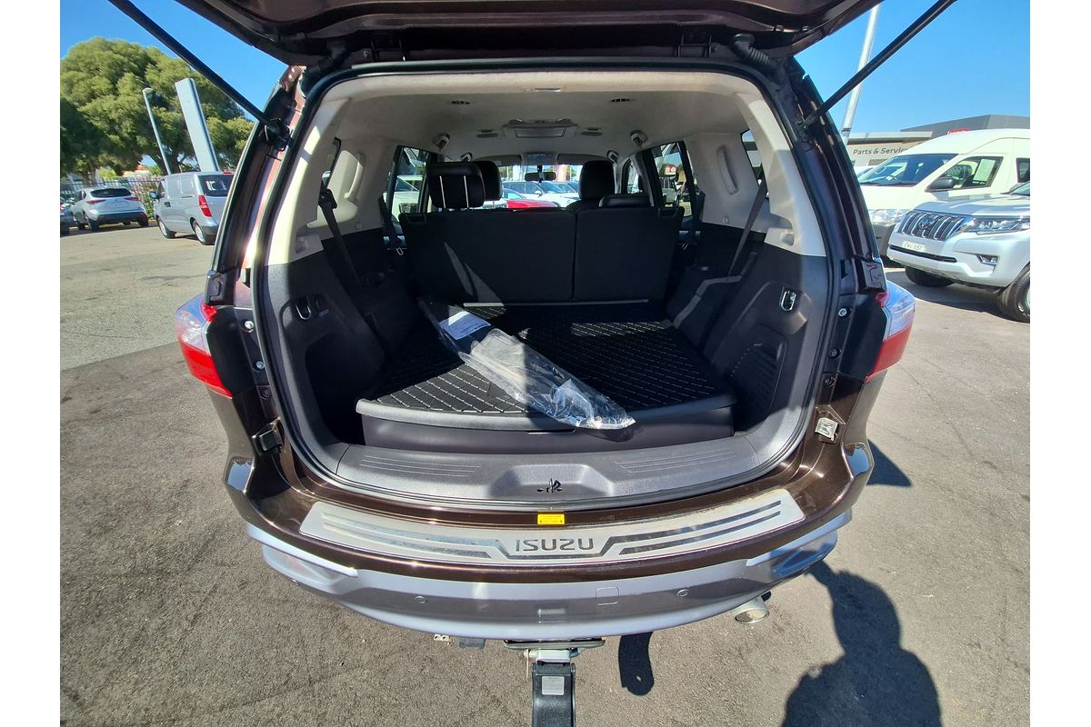 2017 Isuzu MU-X LS-T