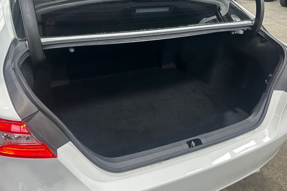 2019 Toyota Camry SX ASV70R