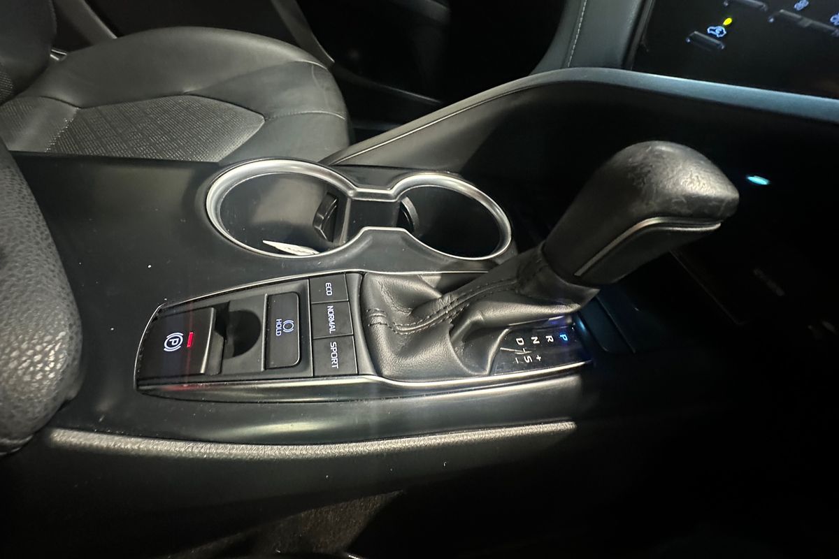 2019 Toyota Camry SX ASV70R