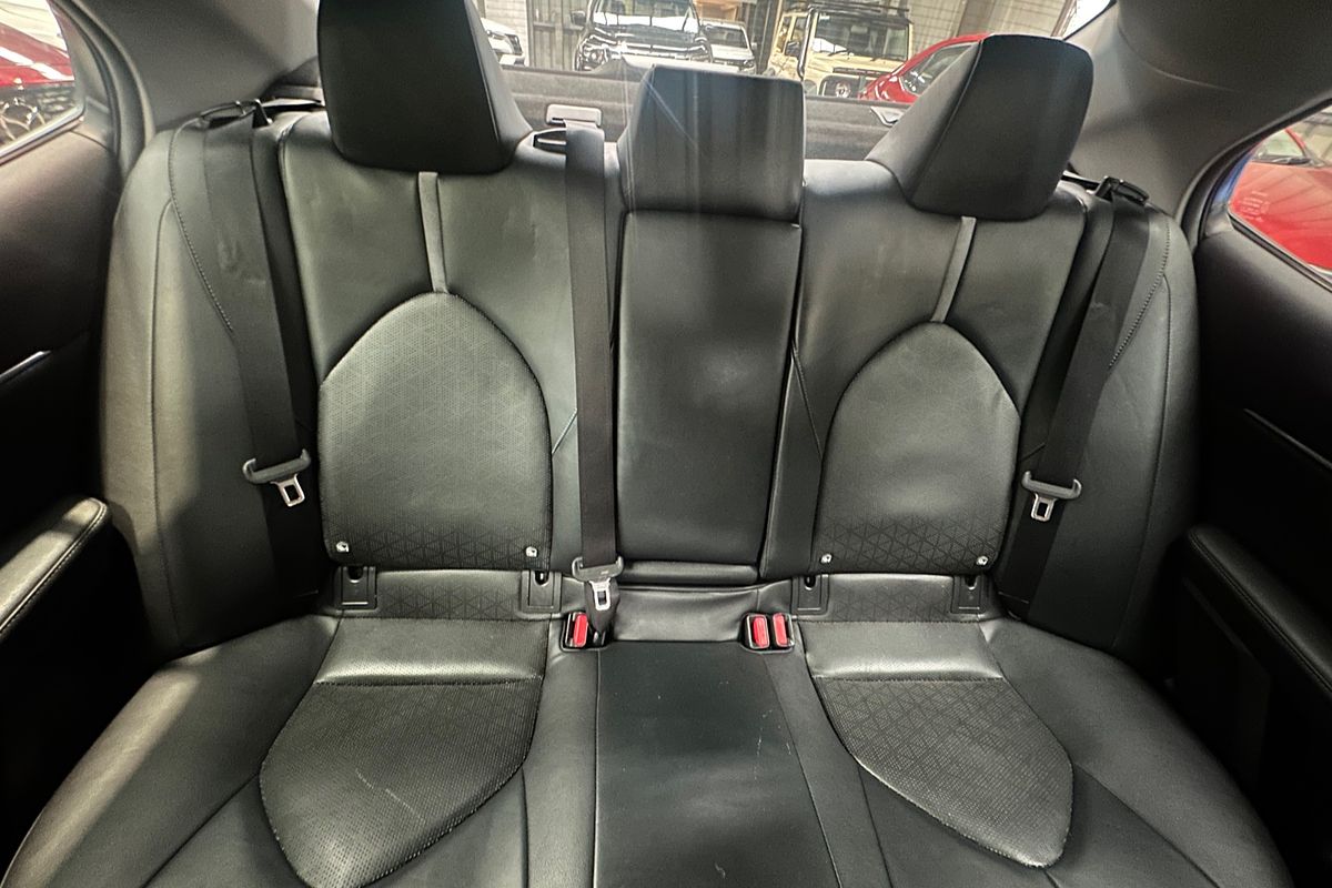 2019 Toyota Camry SX ASV70R