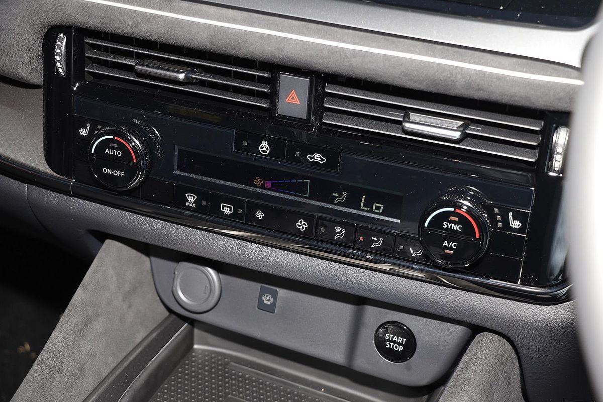 2025 Nissan QASHQAI N-DESIGN e-POWER J12
