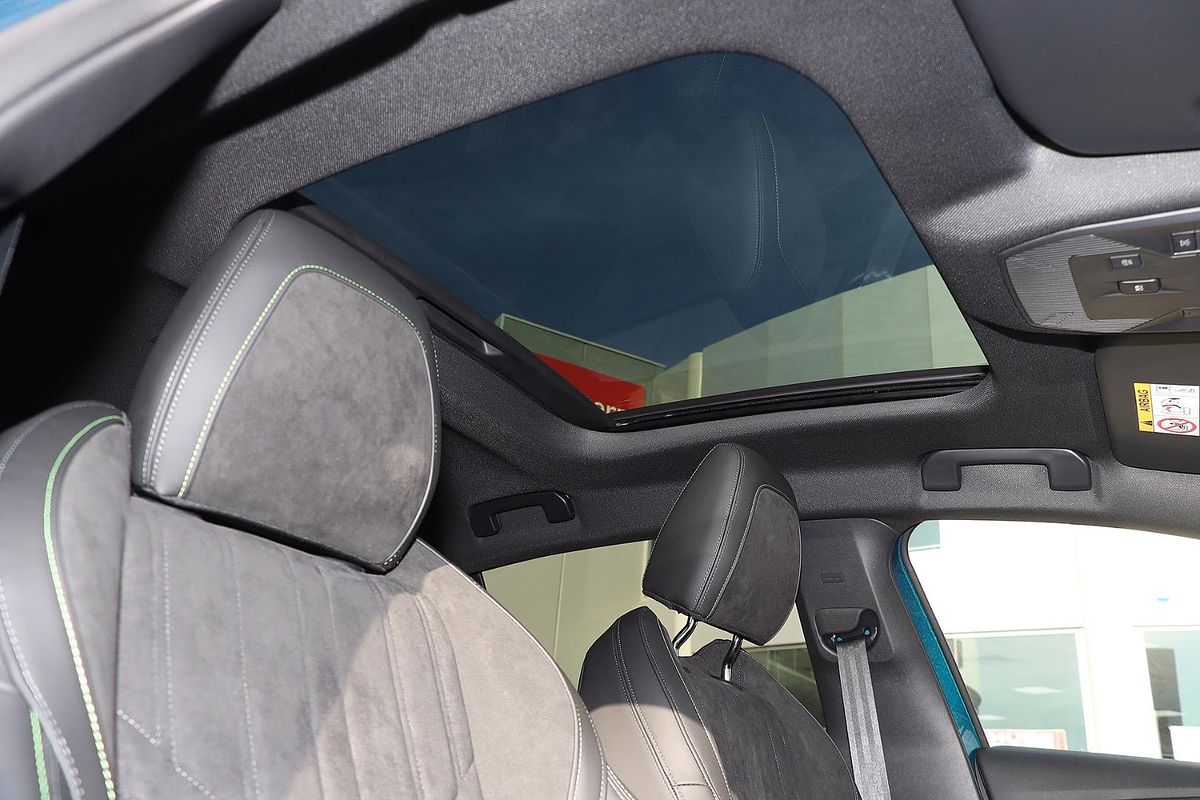 2025 Peugeot 308 GT Hybrid P51
