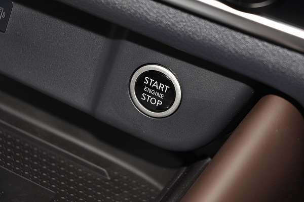 2025 Nissan QASHQAI Ti J12