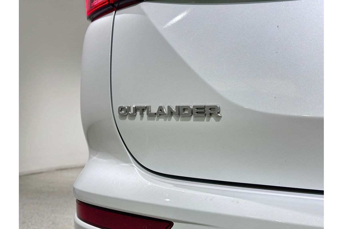 2022 Mitsubishi Outlander Exceed Tourer ZM