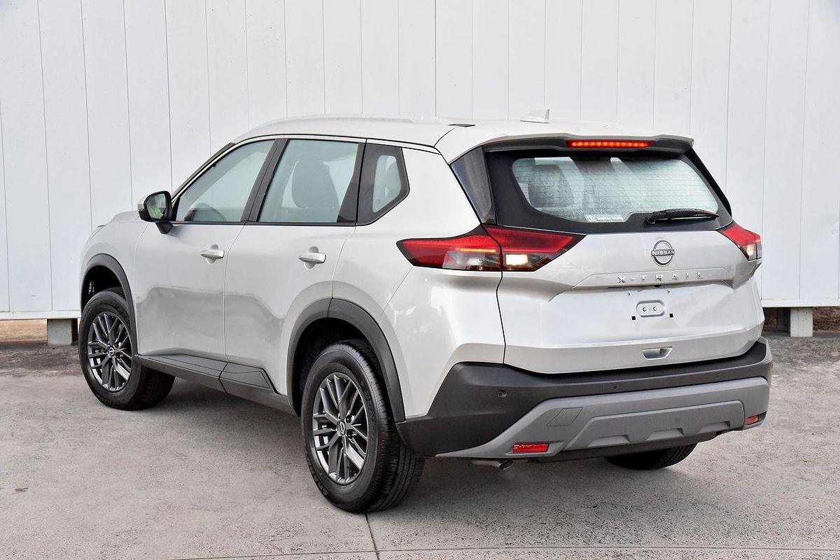 2024 Nissan X-TRAIL ST T33