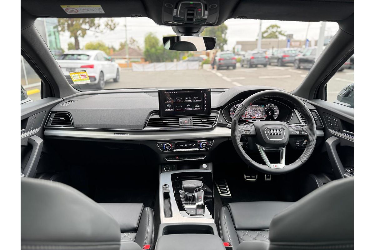 2024 Audi Q5 45 TFSI S Line FY