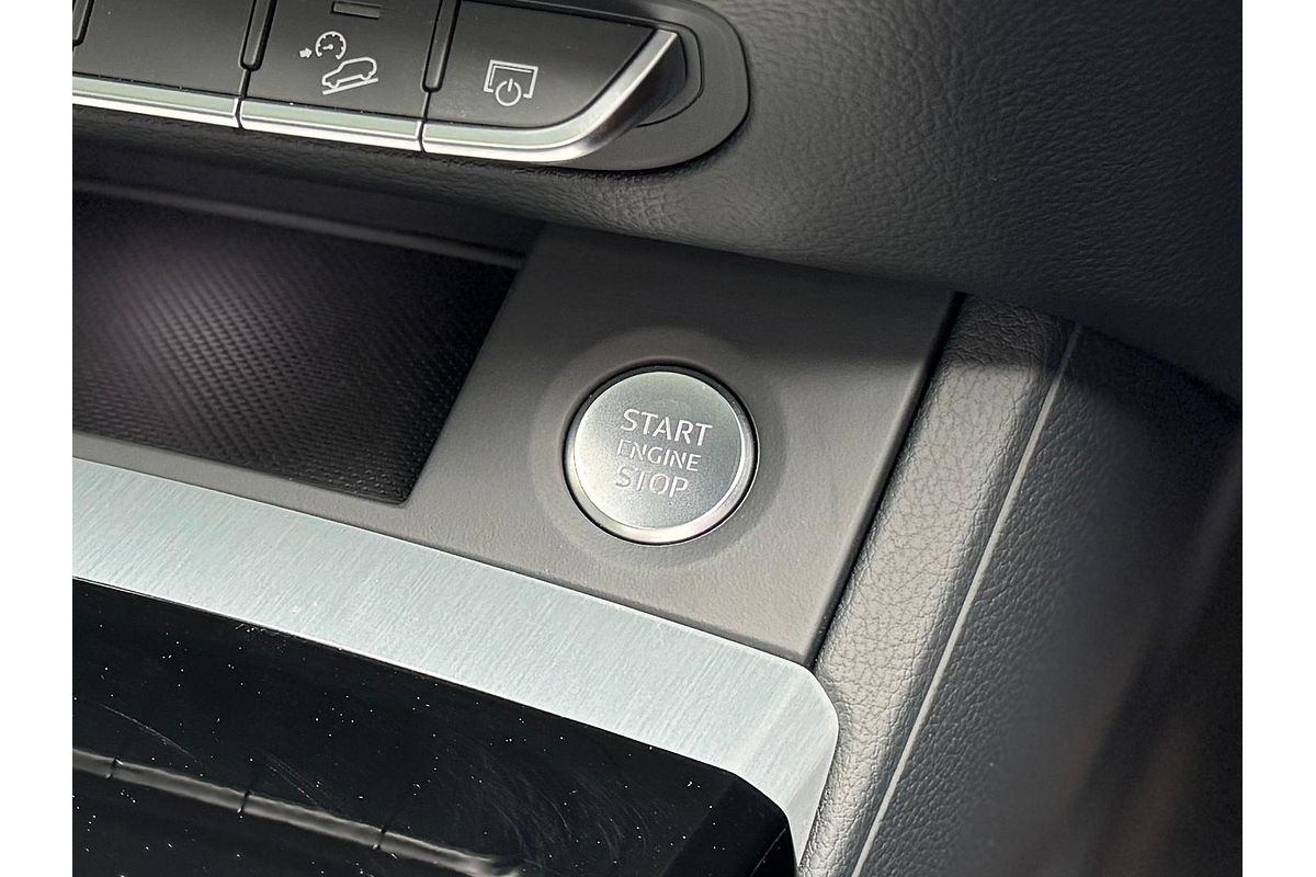 2024 Audi Q5 45 TFSI S Line FY