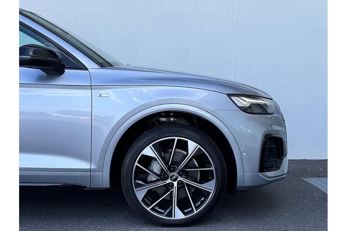 2024 Audi Q5 45 TFSI S Line FY