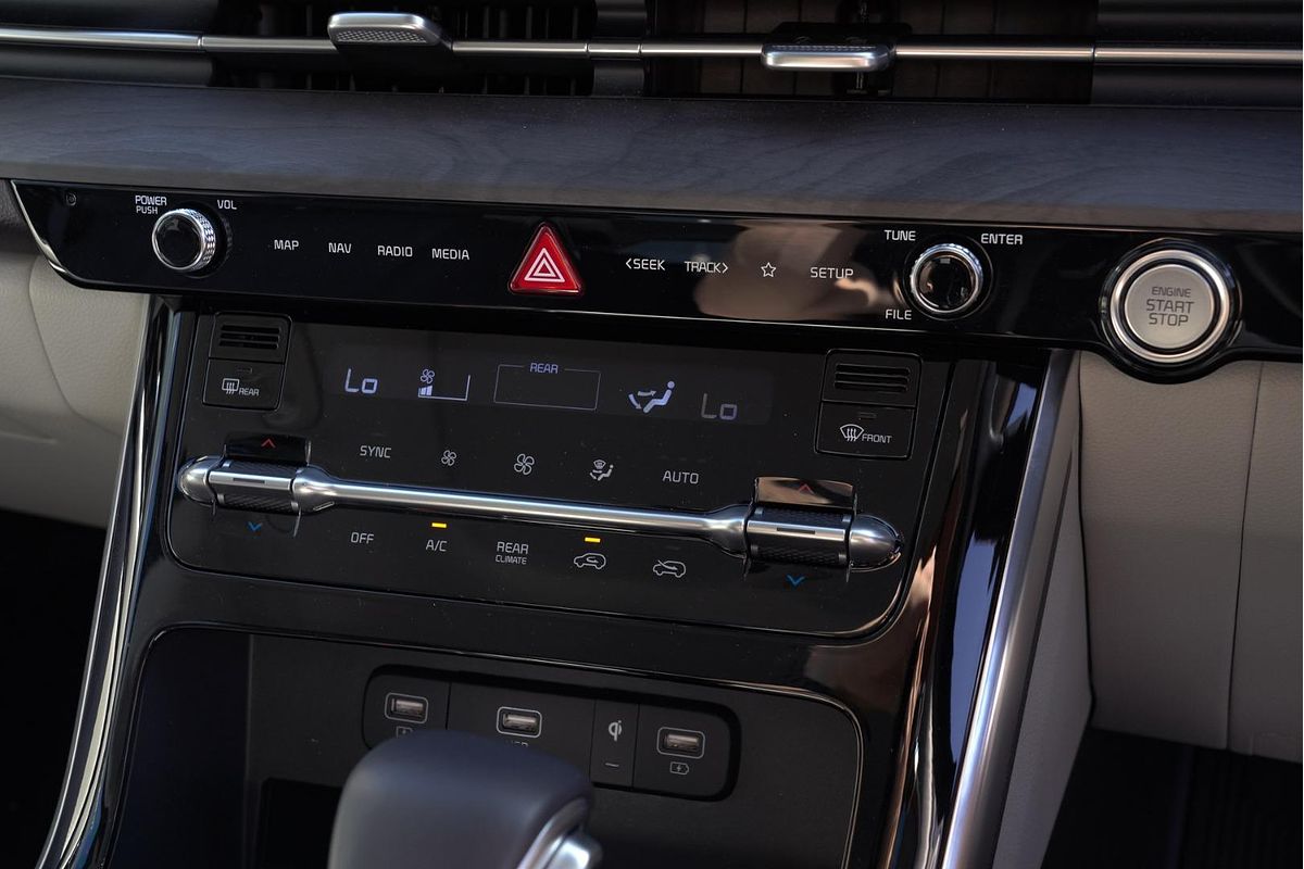 2023 Kia Carnival Special Edition KA4