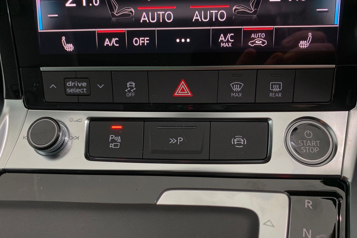 2024 Audi Q8 e-tron 55 GE