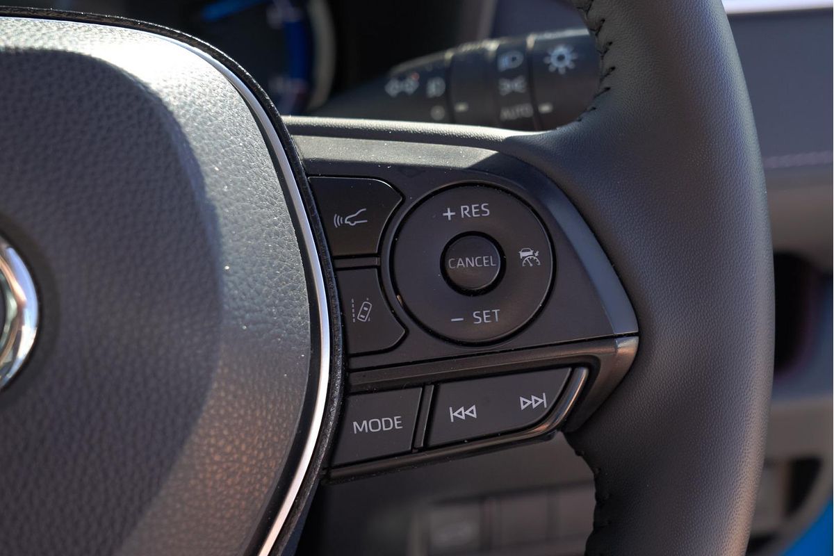 2020 Toyota RAV4 Cruiser AXAH54R