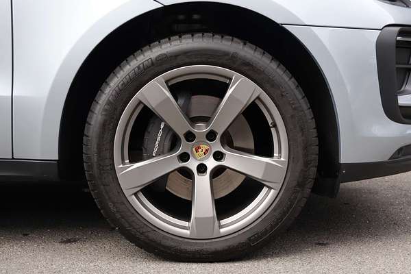 2024 Porsche Macan 95B