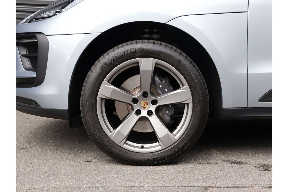 2024 Porsche Macan 95B