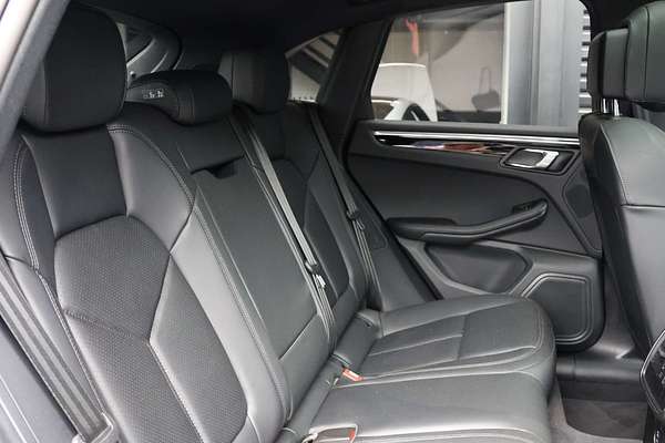 2024 Porsche Macan 95B