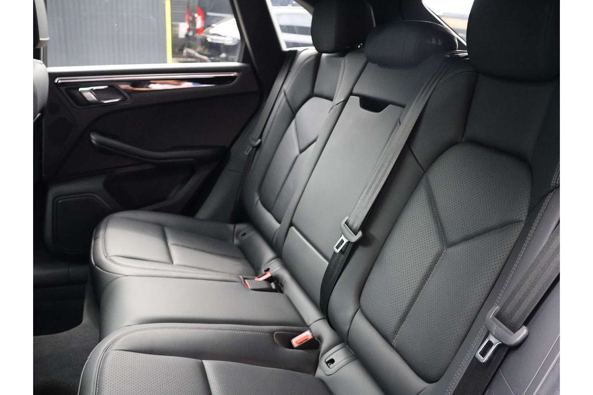 2024 Porsche Macan 95B