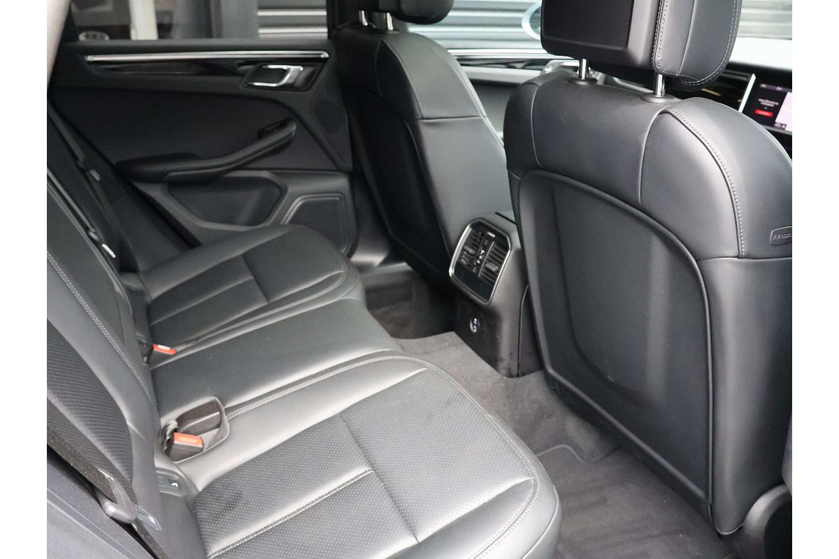 2024 Porsche Macan 95B