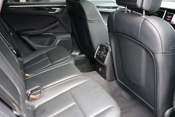 2024 Porsche Macan 95B