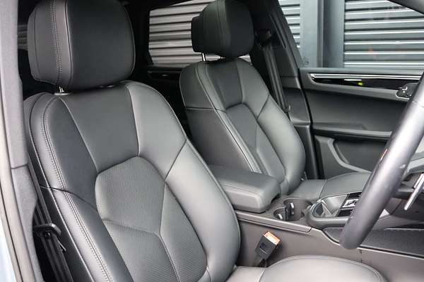 2024 Porsche Macan 95B