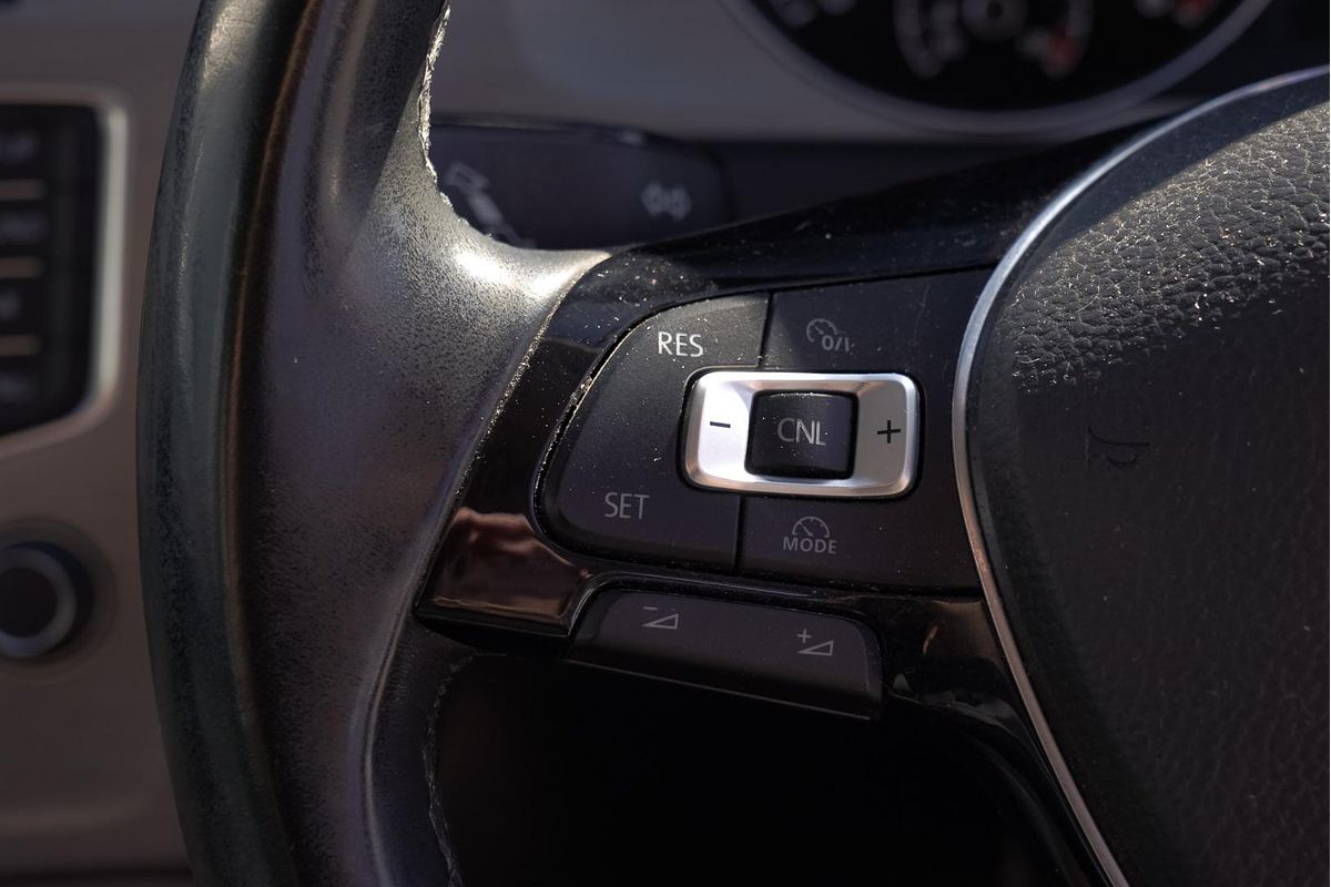 2014 Volkswagen Golf 90TSI Comfortline 7