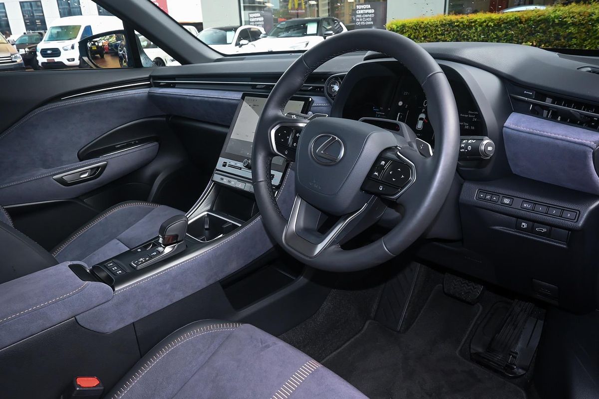 2024 Lexus LBX Sports Luxury MAYH15R