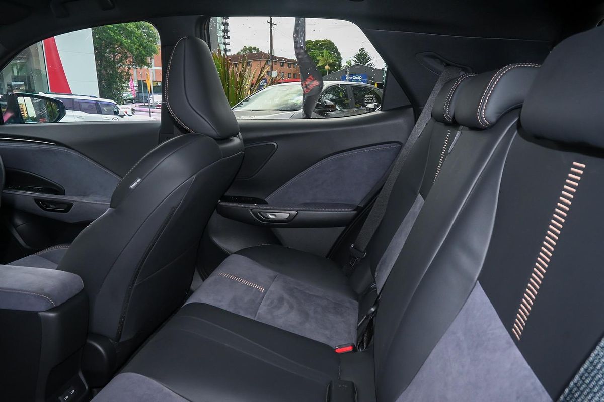 2024 Lexus LBX Sports Luxury MAYH15R