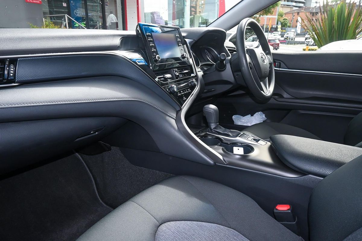2021 Toyota Camry Ascent AXVH70R