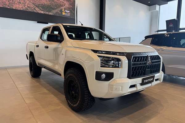 2024 Mitsubishi Triton GLX MV 4X4