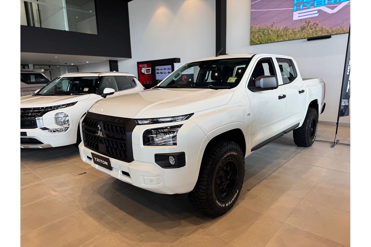 2024 Mitsubishi Triton GLX MV 4X4