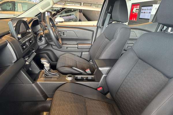 2024 Mitsubishi Triton GLX MV 4X4