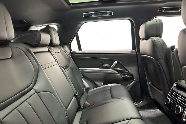 2025 Land Rover Range Rover Sport D300 Dynamic SE L461