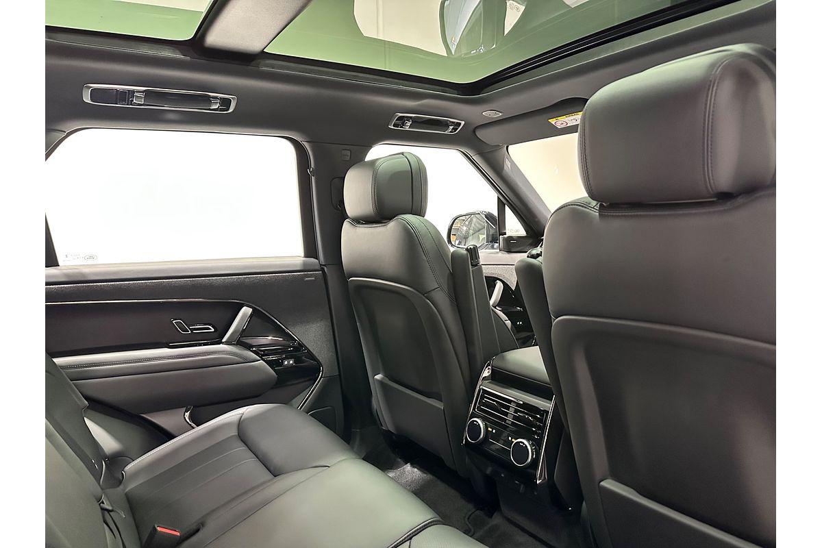 2025 Land Rover Range Rover Sport D300 Dynamic SE L461