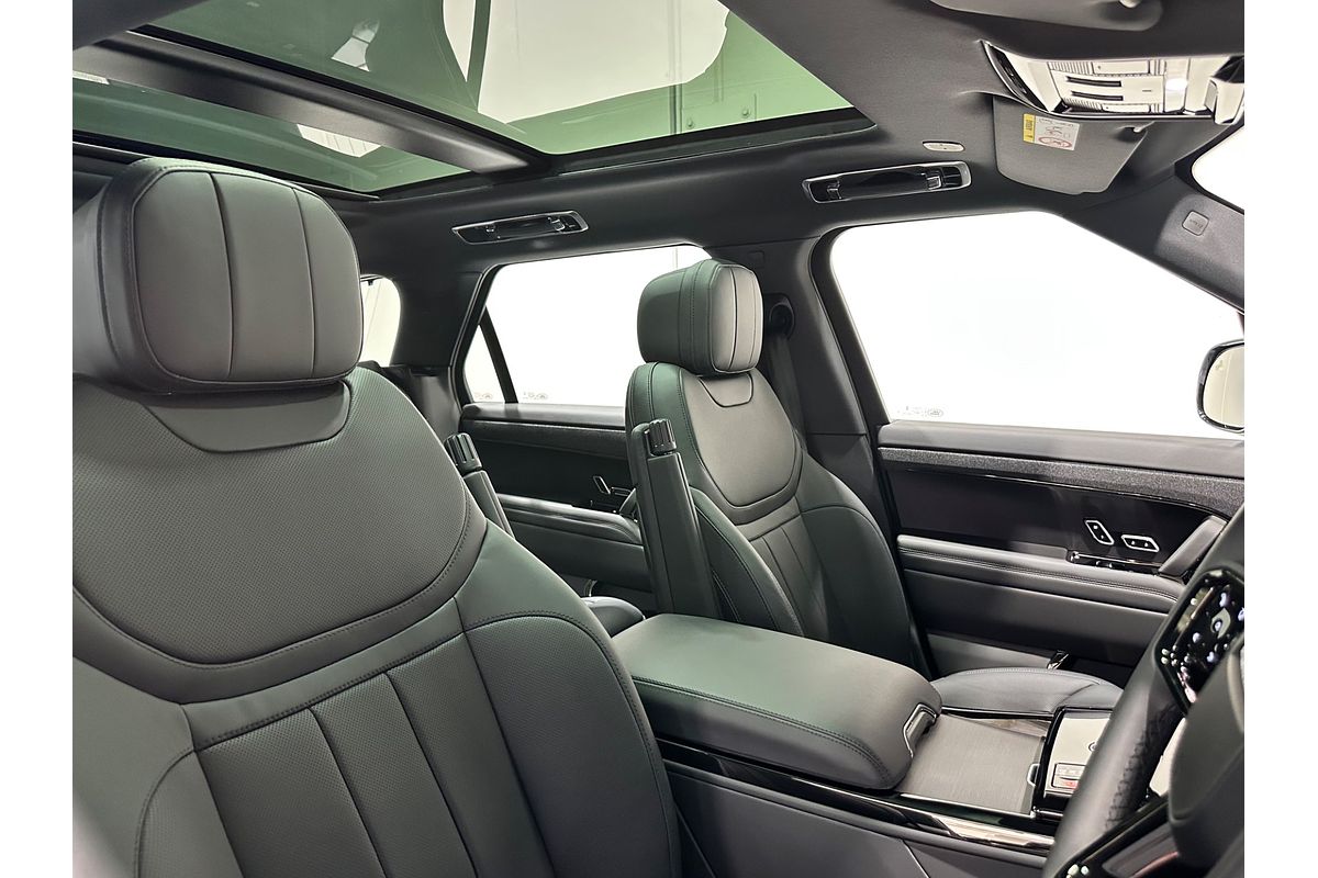 2025 Land Rover Range Rover Sport D300 Dynamic SE L461