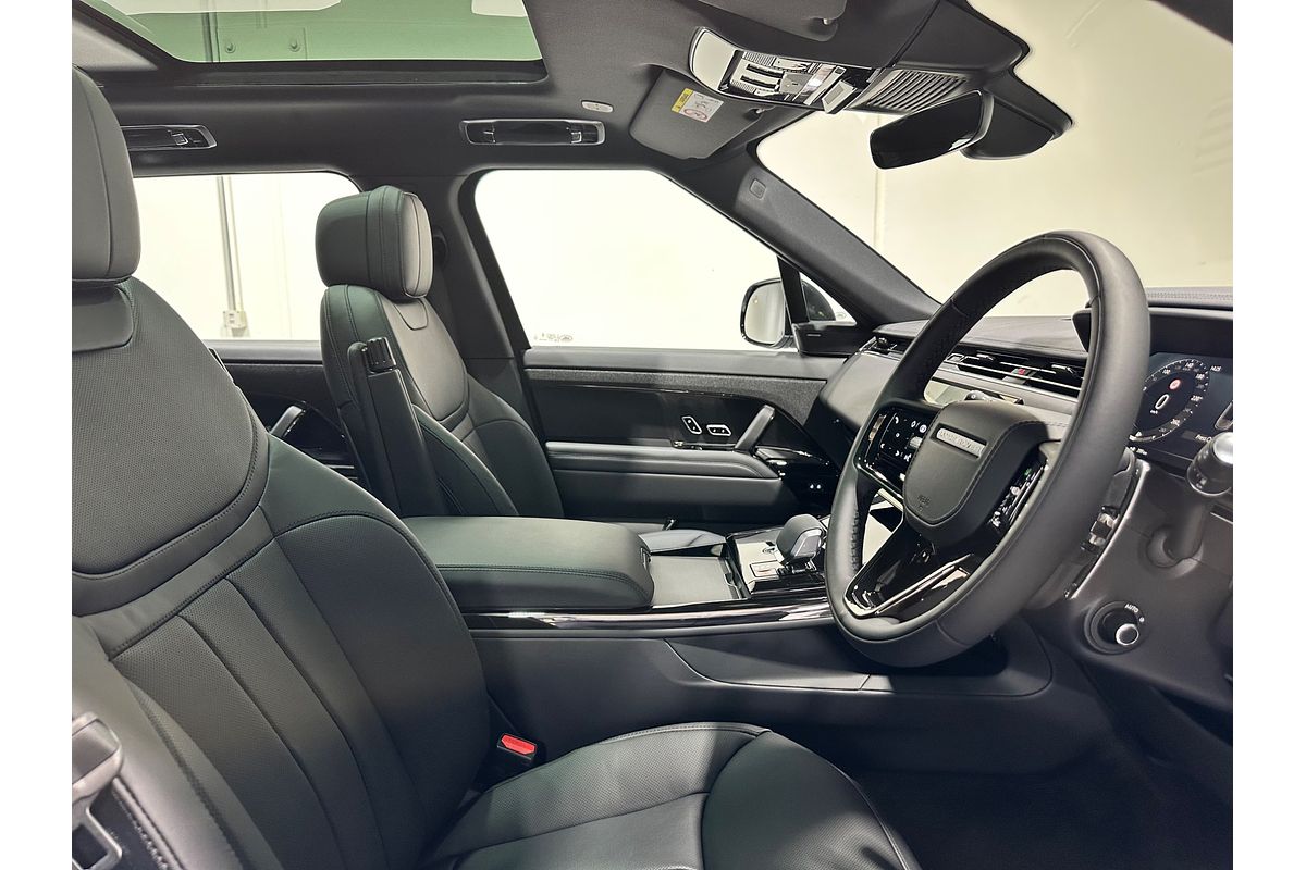 2025 Land Rover Range Rover Sport D300 Dynamic SE L461