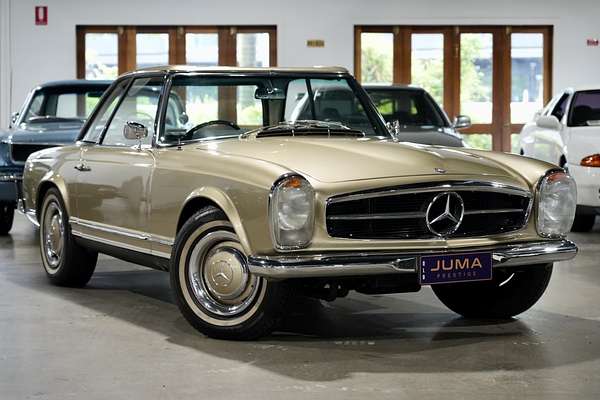 1967 Mercedes-Benz 230SL W113