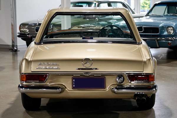 1967 Mercedes-Benz 230SL W113