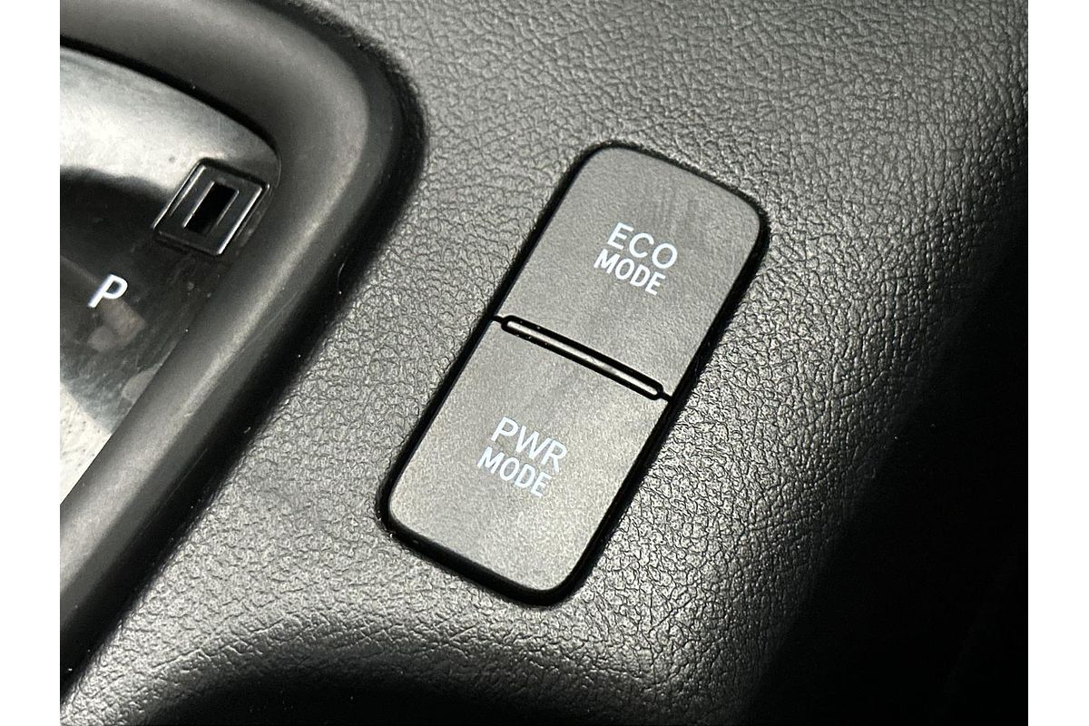 2019 Toyota Hilux SR GUN126R 4X4