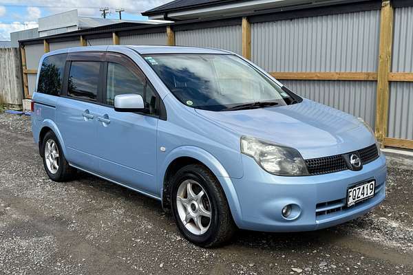 2005 Nissan LAFESTA