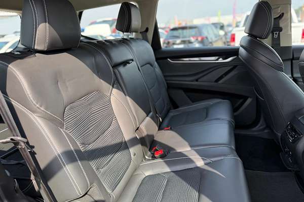 2022 LDV D90 Executive SV9A