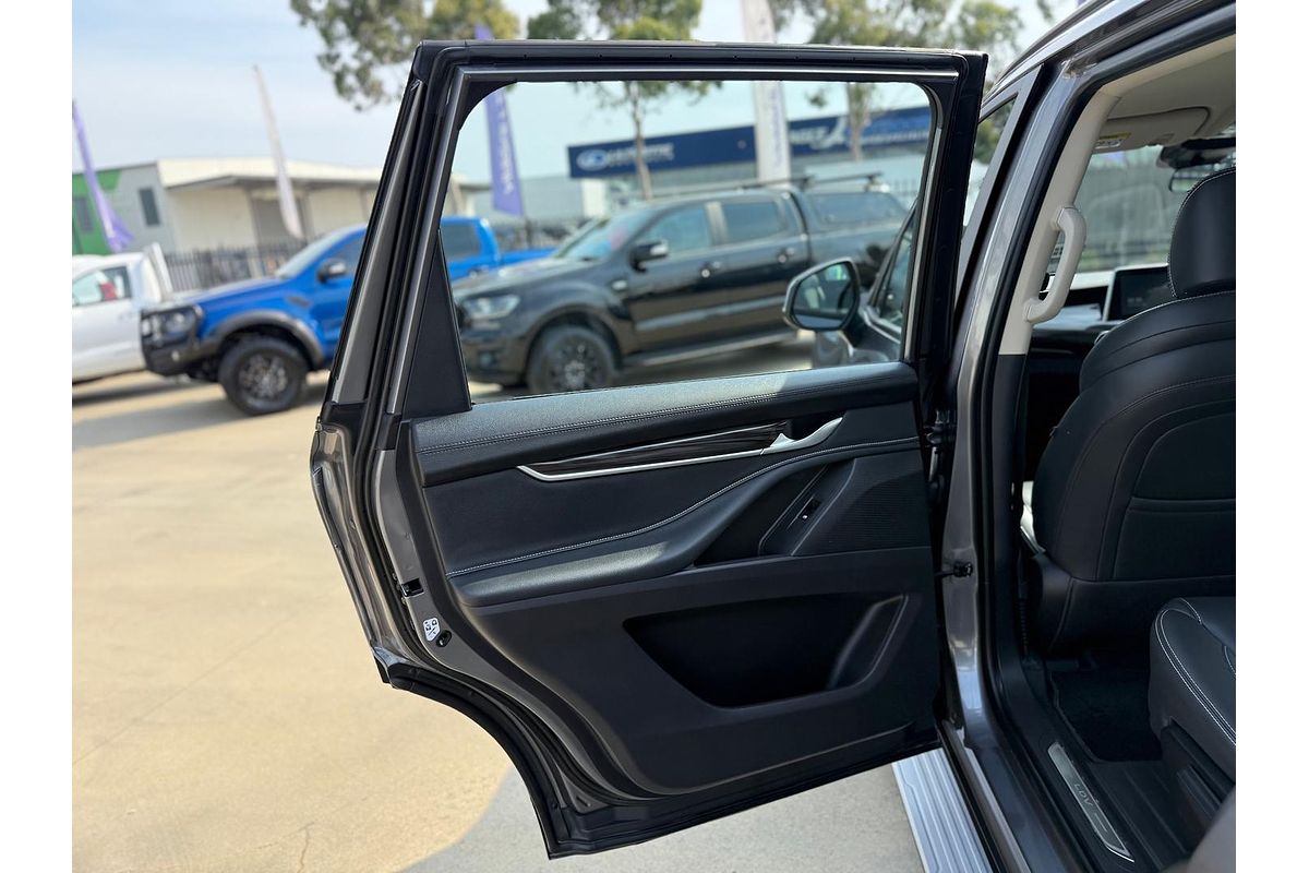 2022 LDV D90 Executive SV9A