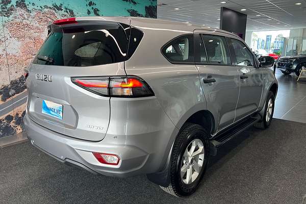 2024 Isuzu MU-X LS-M