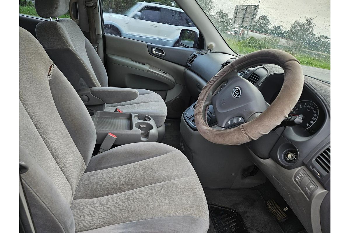 2011 Kia Grand Carnival Si VQ