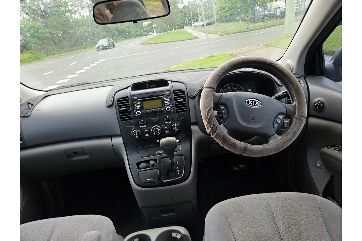2011 Kia Grand Carnival Si VQ