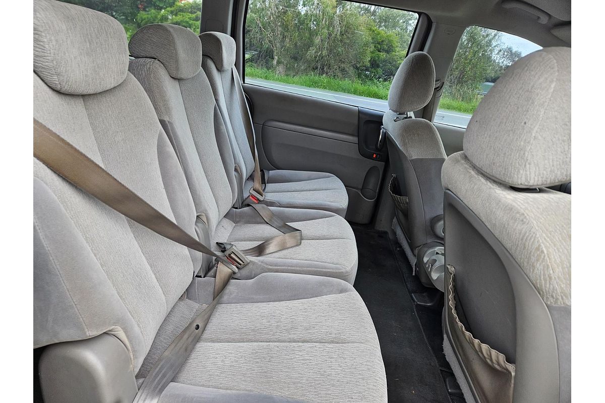 2011 Kia Grand Carnival Si VQ